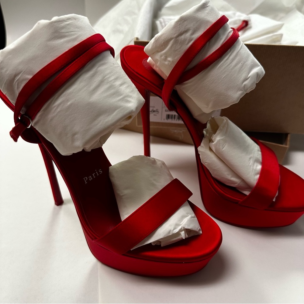 Christian Louboutin Loubi Queen Alta 150